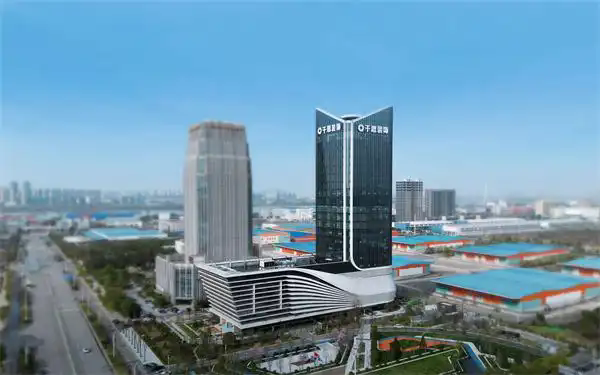 首家装企自建集团总部大厦，“千思家装王国”启幕