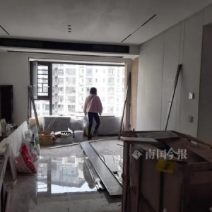 婚期已过，装修的婚房成这样，女子懵了，更可气的是→